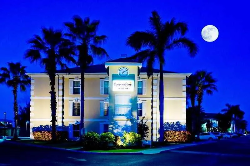 Hotel Sunshine Suites Resort West Bay
