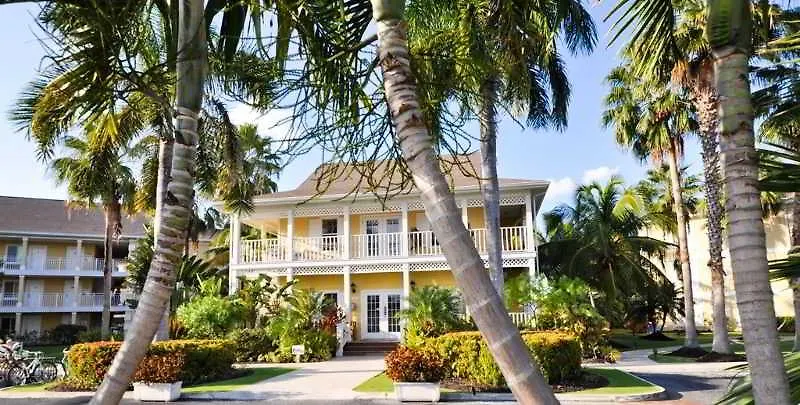 Sunshine Suites Resort West Bay