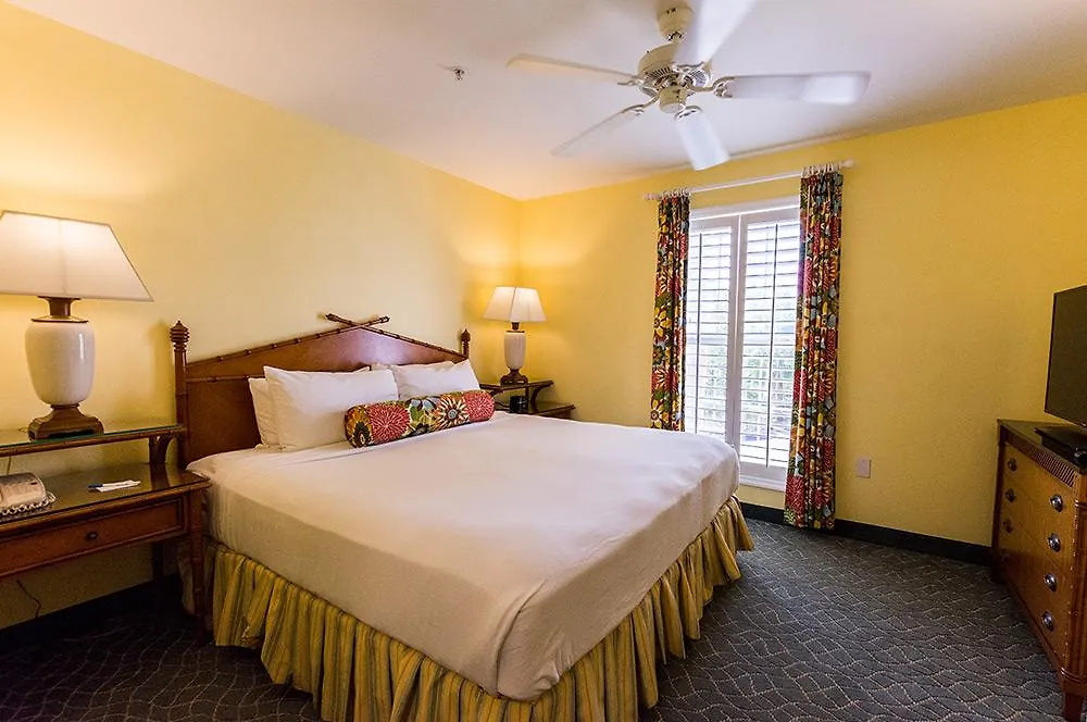 Sunshine Suites Resort West Bay