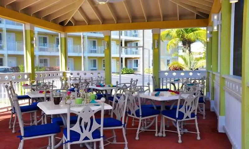 Sunshine Suites Resort West Bay 4*,