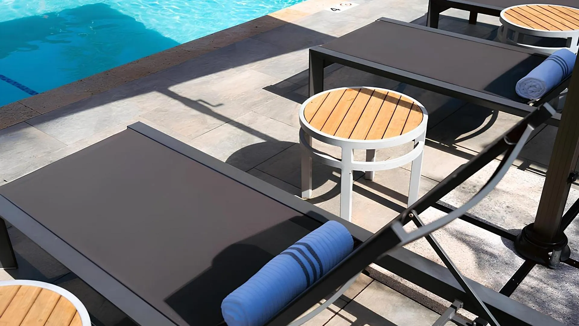 **** Hotel Sunshine Suites Resort West Bay Cayman Islands