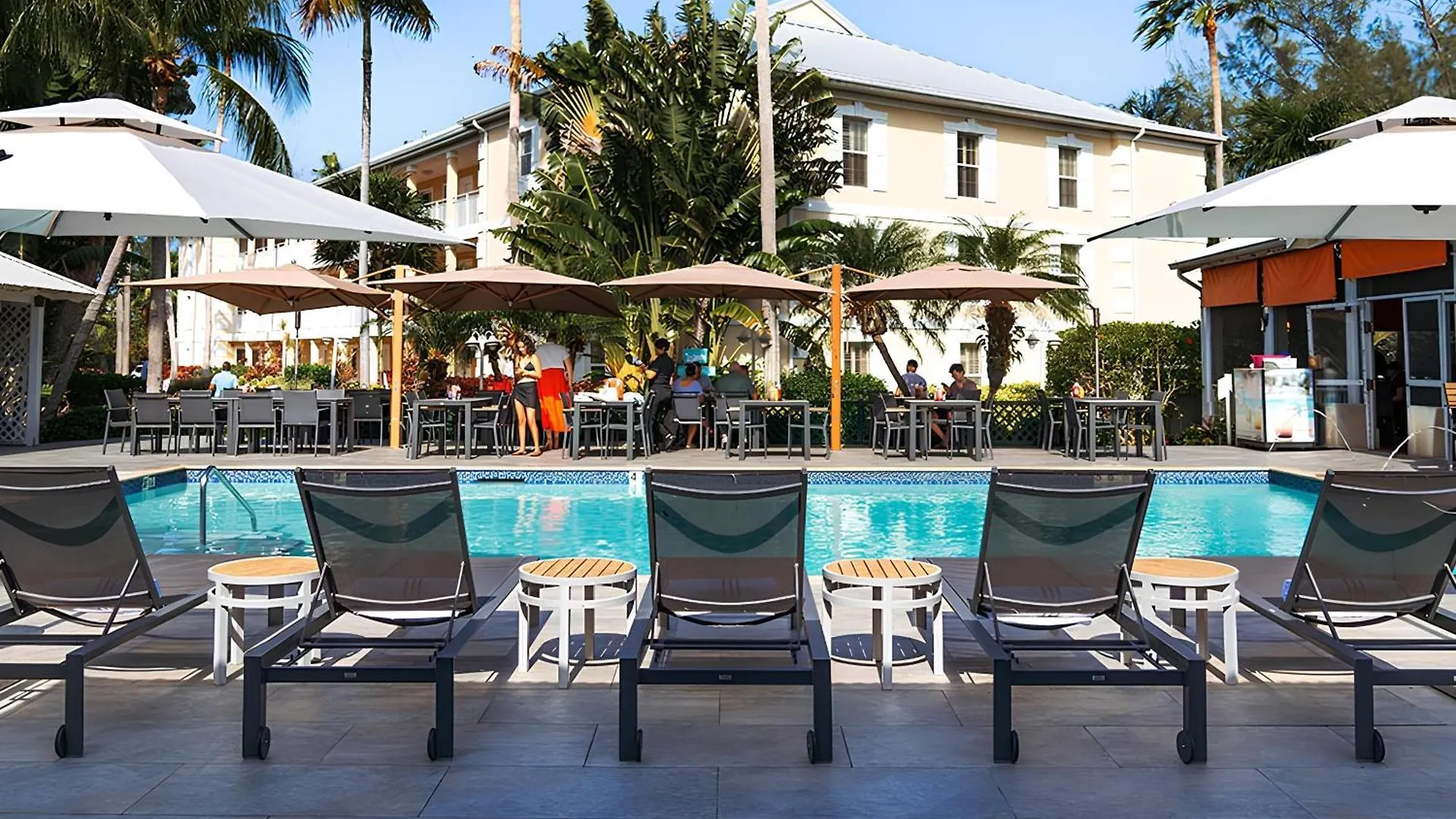 Sunshine Suites Resort West Bay Hotel